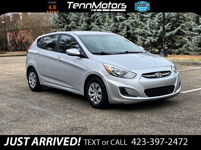 2017 Hyundai Accent SE 4-Door Hatchback FWD