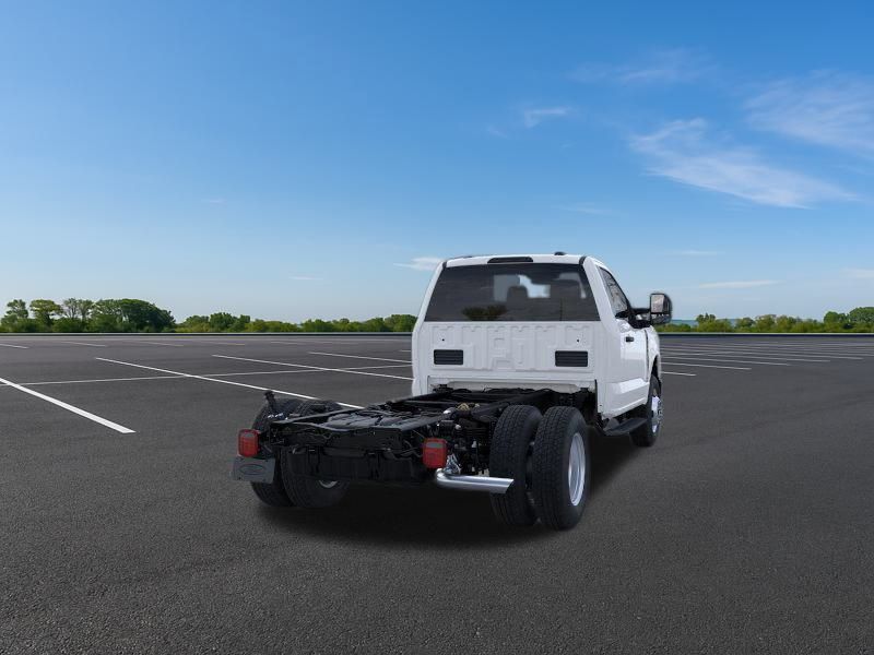 New 2025 Ford Super Duty F-350 Chassis Regular Cab (DRW) 169" Wheelbase XL