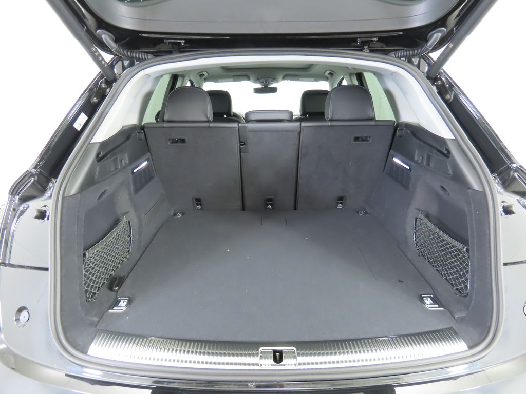 2025 Audi Q5  30