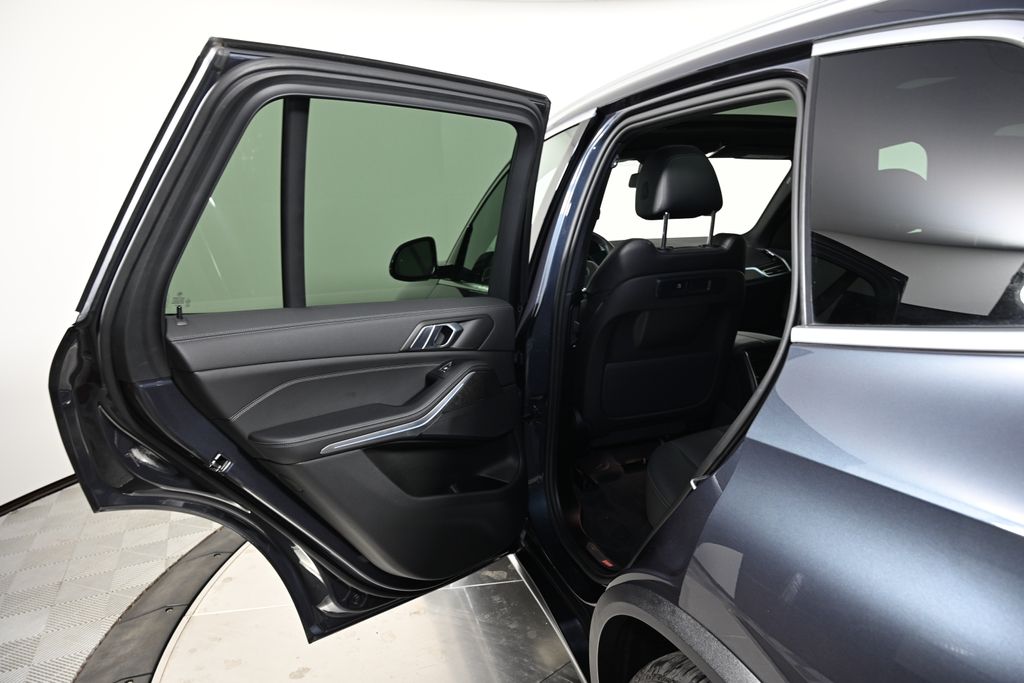 Thumbnail: 2022 BMW X5 - 23