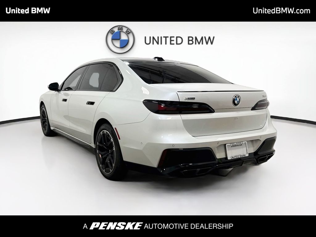 Thumbnail: 2024 BMW 7 Series - 7