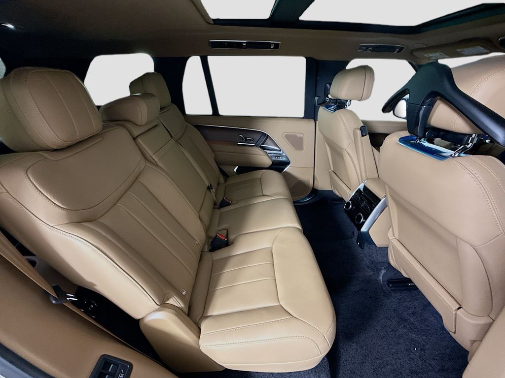 Thumbnail: 2026 Land Rover Range Rover - 23