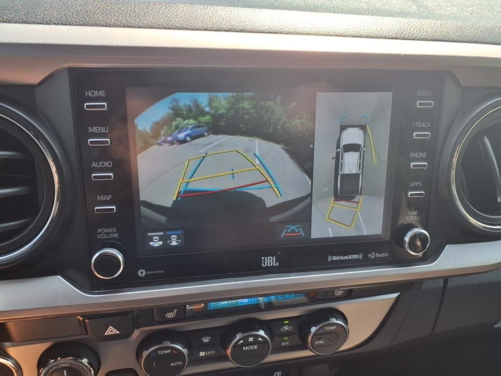2021 Toyota Tacoma Limited photo 18