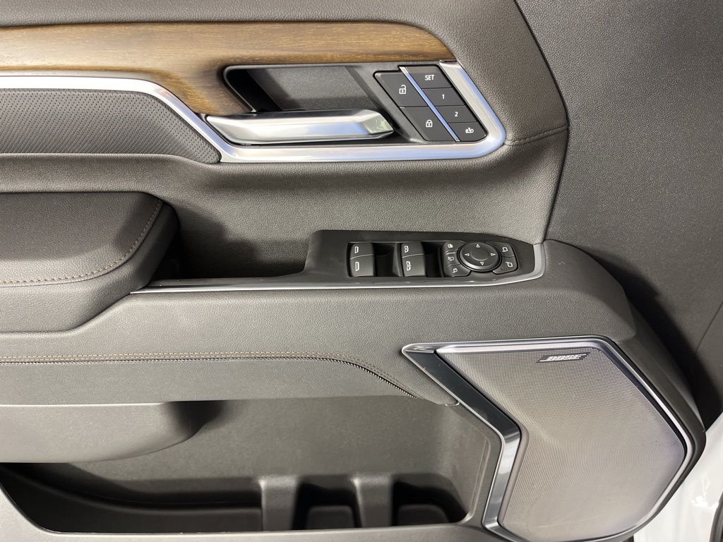 Thumbnail: 2025 Chevrolet Silverado 2500 - 29