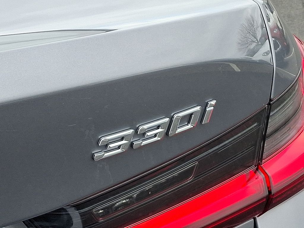 Thumbnail: 2025 BMW 3 Series - 32