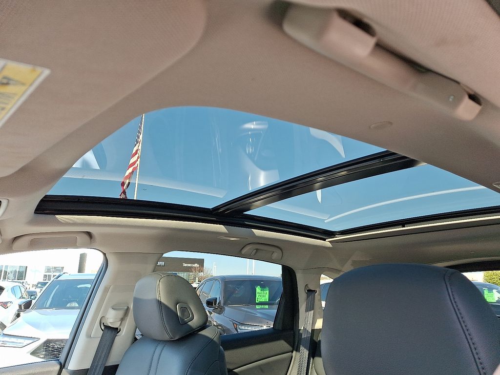 Thumbnail: 2023 Acura RDX - 15