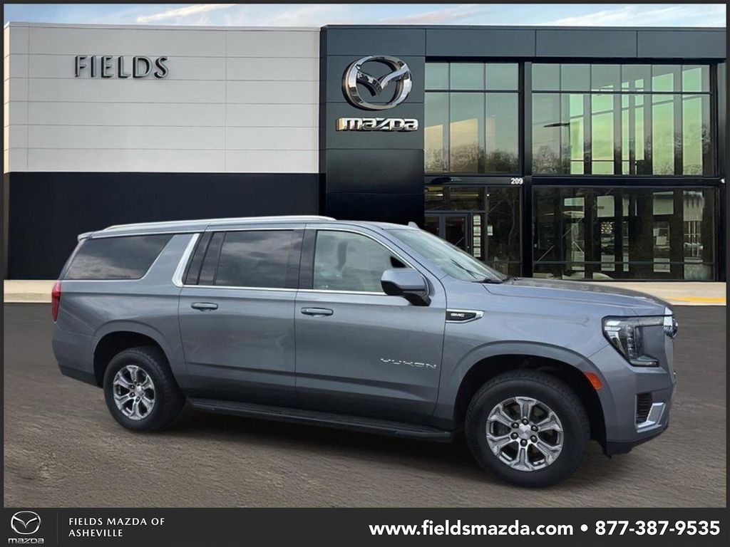 Gray (Satin Steel Metallic) 2022 GMC Yukon XL SLE 4WD SUV / Crossover Four-Wheel Drive