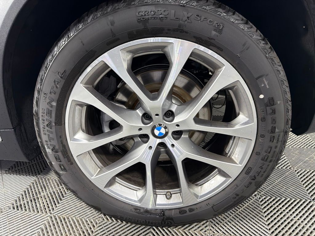 Thumbnail: 2026 BMW X5 - 12