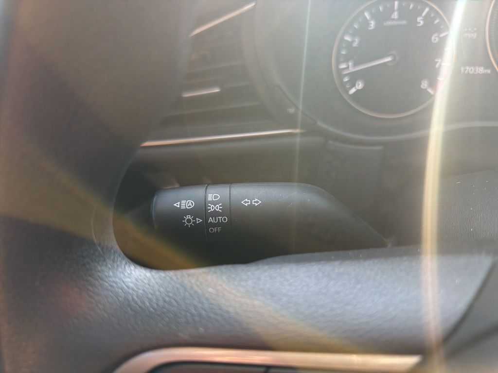 Certified Used 2025 White Mazda 2.5 S image 14