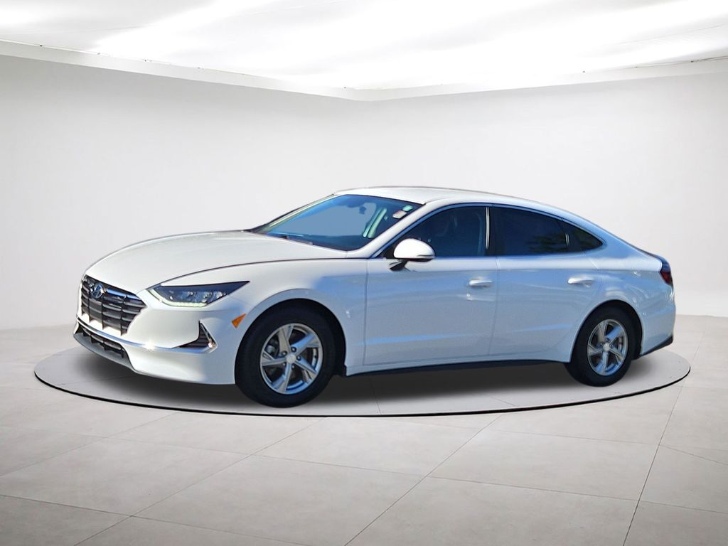 2022 Hyundai Sonata SE - 2