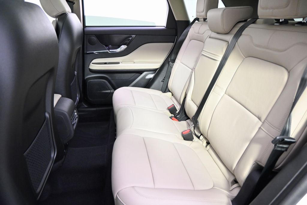 New 2026 White Lincoln Reserve image 21