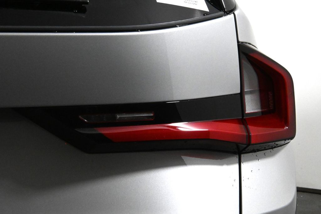 2025 BMW X1 xDrive28i 13