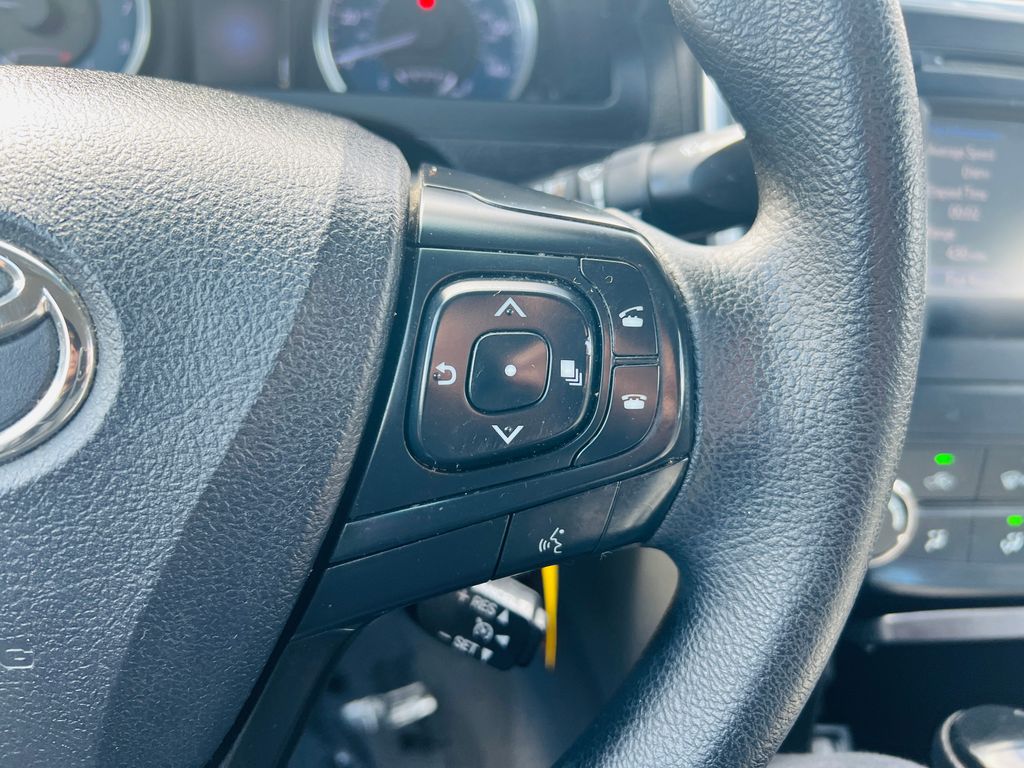 Thumbnail: 2017 Toyota Camry - 22