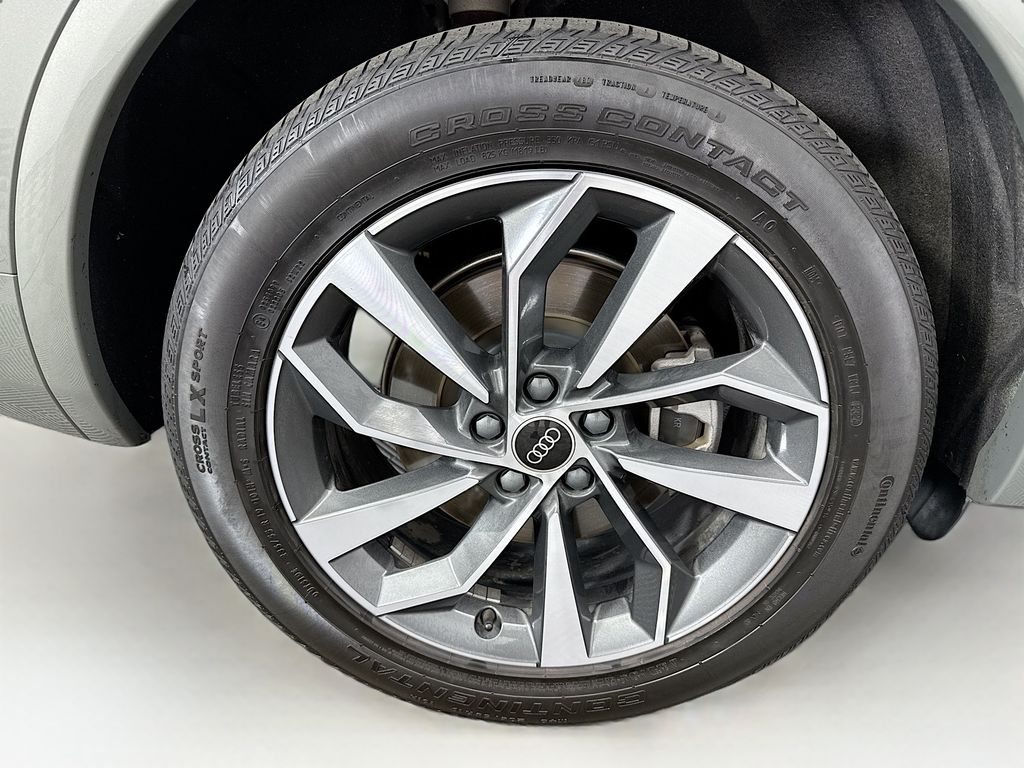 Thumbnail: 2023 Audi Q5 - 32