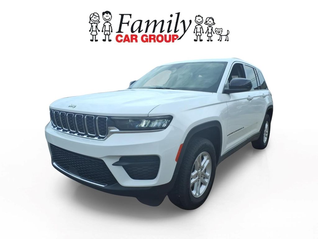 Bright White Clearcoat 2023 Jeep Grand Cherokee SUV / Crossover 4X2 8-Speed Automatic