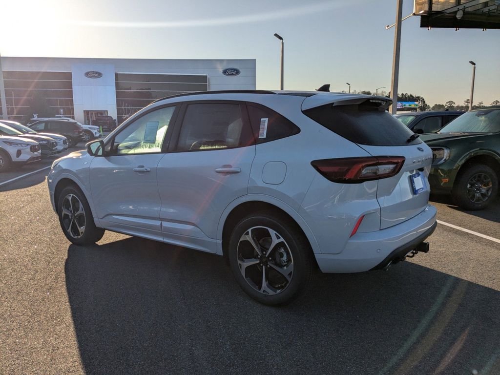 2025 Ford Escape ST-Line Elite