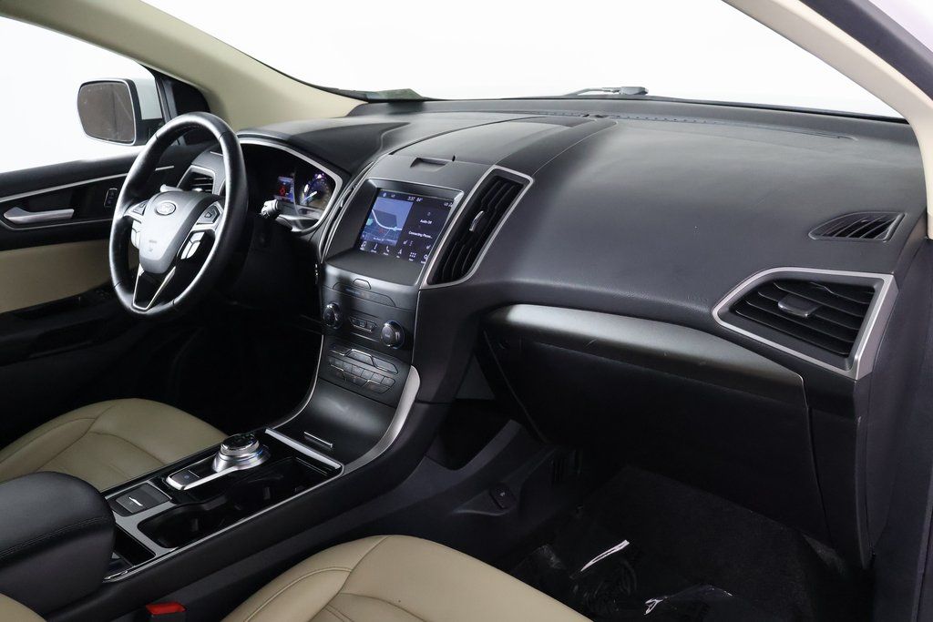 Thumbnail: 2019 Ford Edge - 9