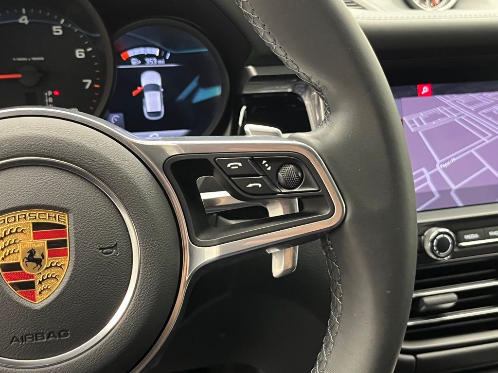 Thumbnail: 2021 Porsche Macan - 14