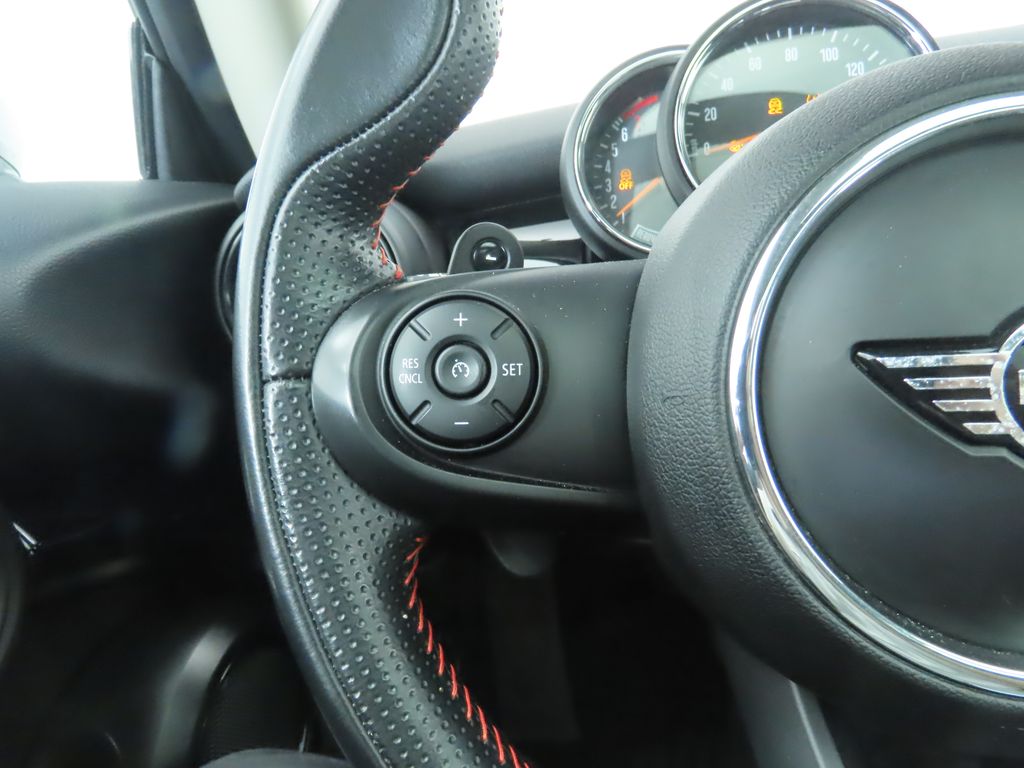 Thumbnail: 2019 MINI Cooper - 11