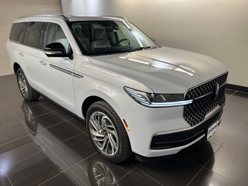2026 Lincoln Navigator Reserve 4WD's photo