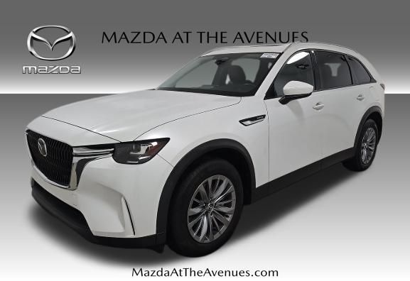 2024 Mazda CX-90 PHEV Preferred Package's photo