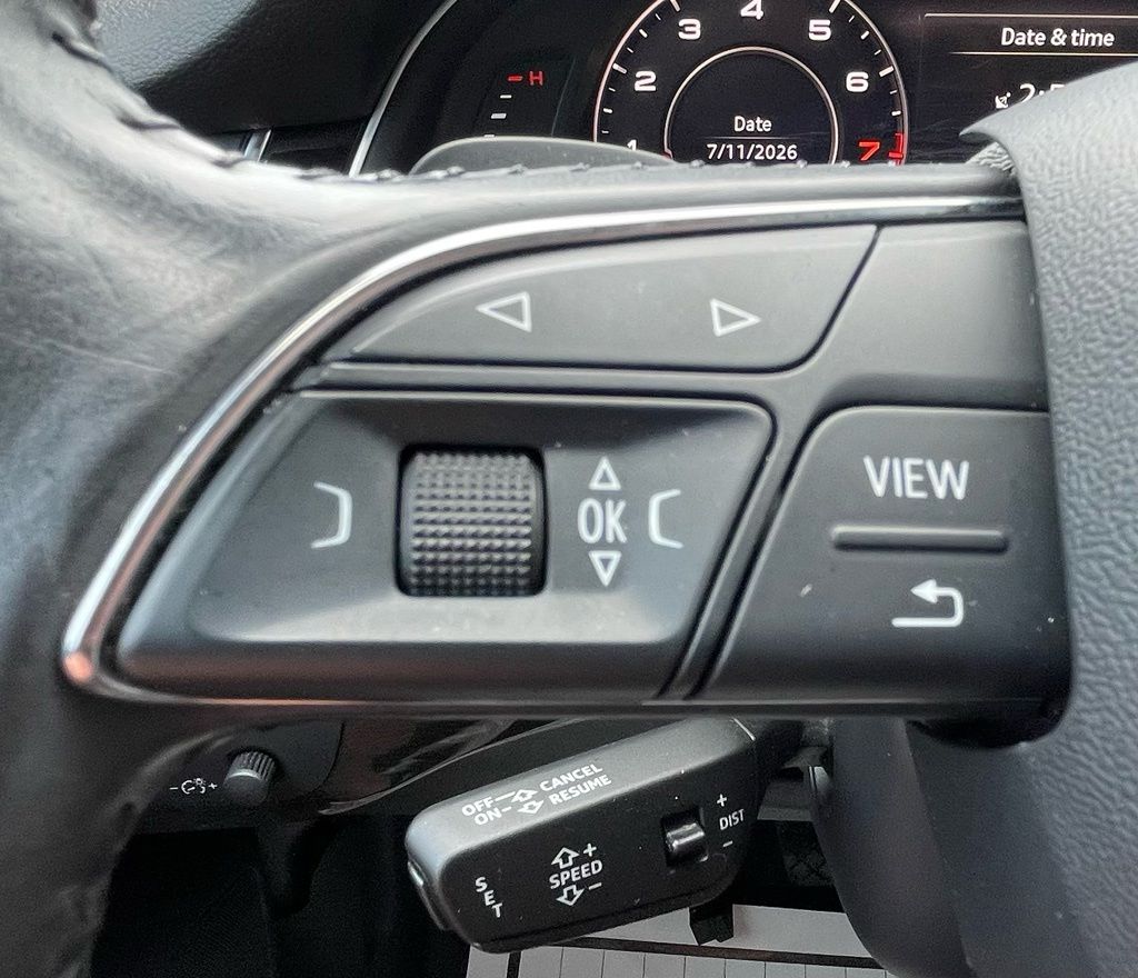 2017 Audi Q7 2.0T Premium Plus Black at Autostrade