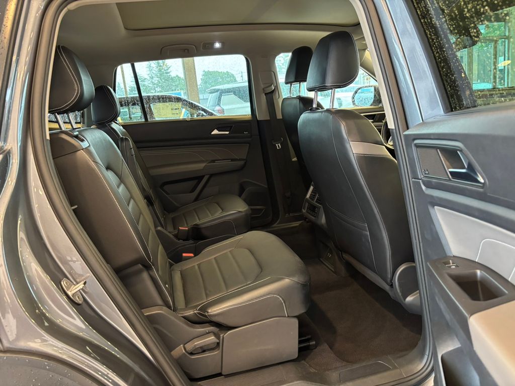 2022 Volkswagen Atlas 3.6L V6 SEL Premium R-Line