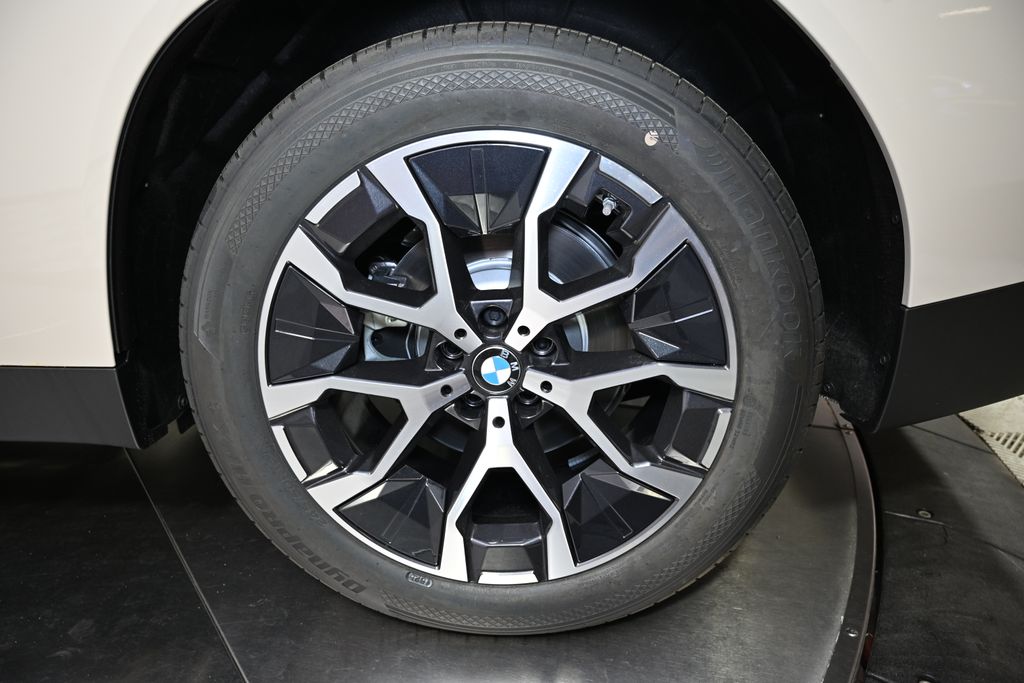 Thumbnail: 2026 BMW X3 - 12