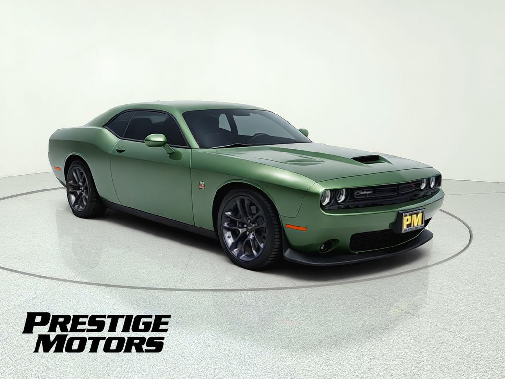F8 Green 2022 Dodge Challenger Coupe Rear-Wheel Drive 6-Speed Manual