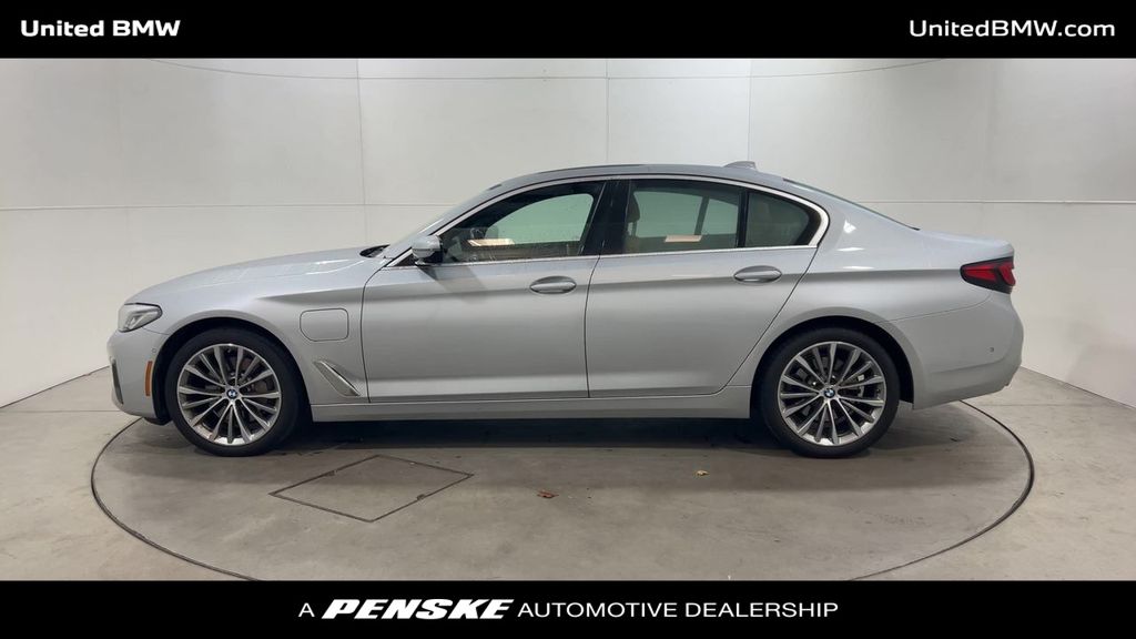 2021 BMW 5 Series 530e iPerformance 5