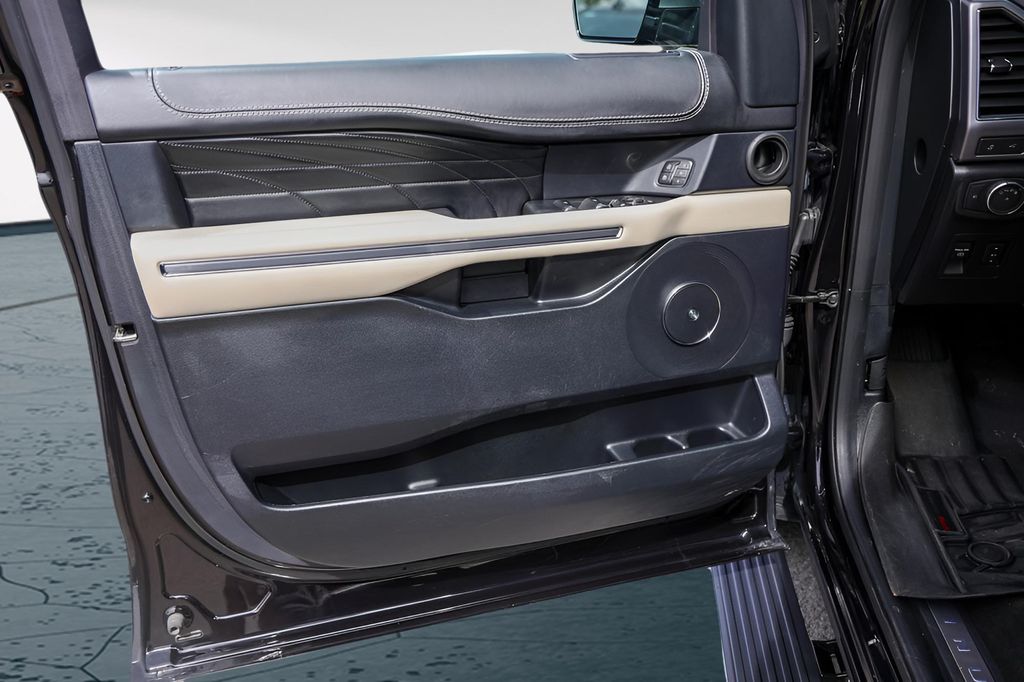 Used Car 2020 Ford Expedition  Platinum For Sale Under $30,000 In Austin, Texas