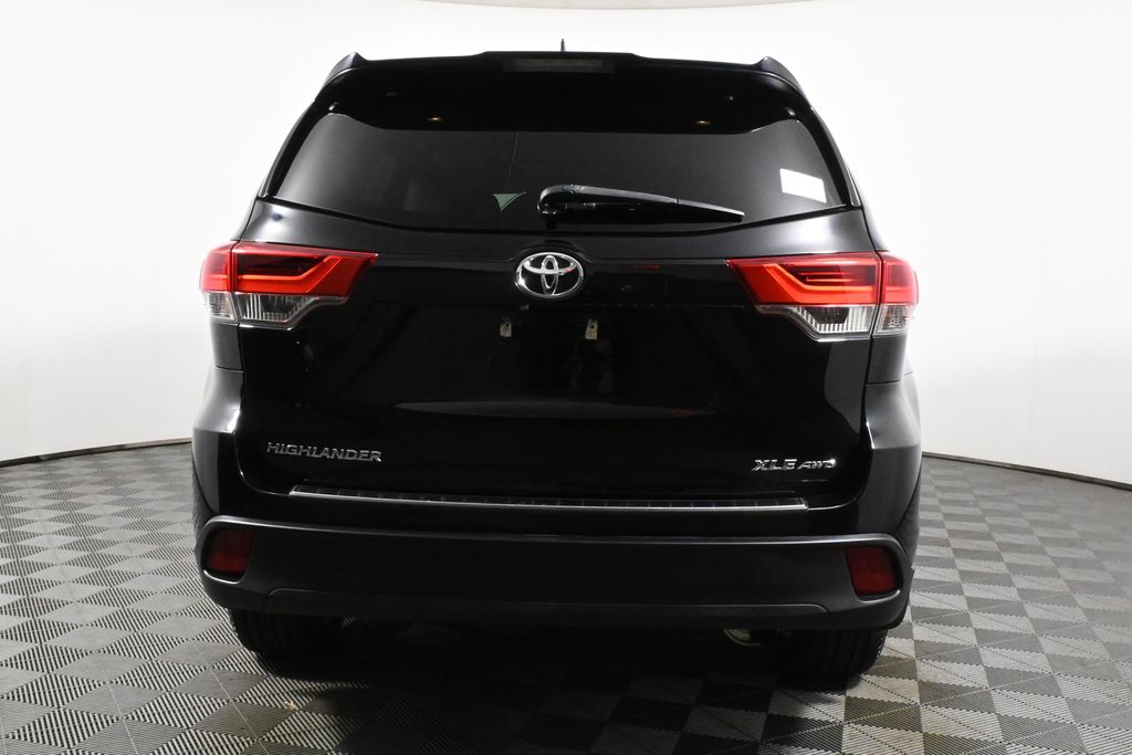 Thumbnail: 2019 Toyota Highlander - 6