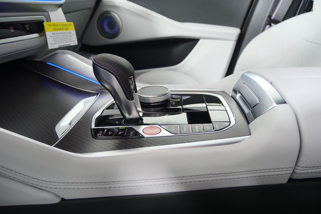 Thumbnail: 2026 BMW XM - 24