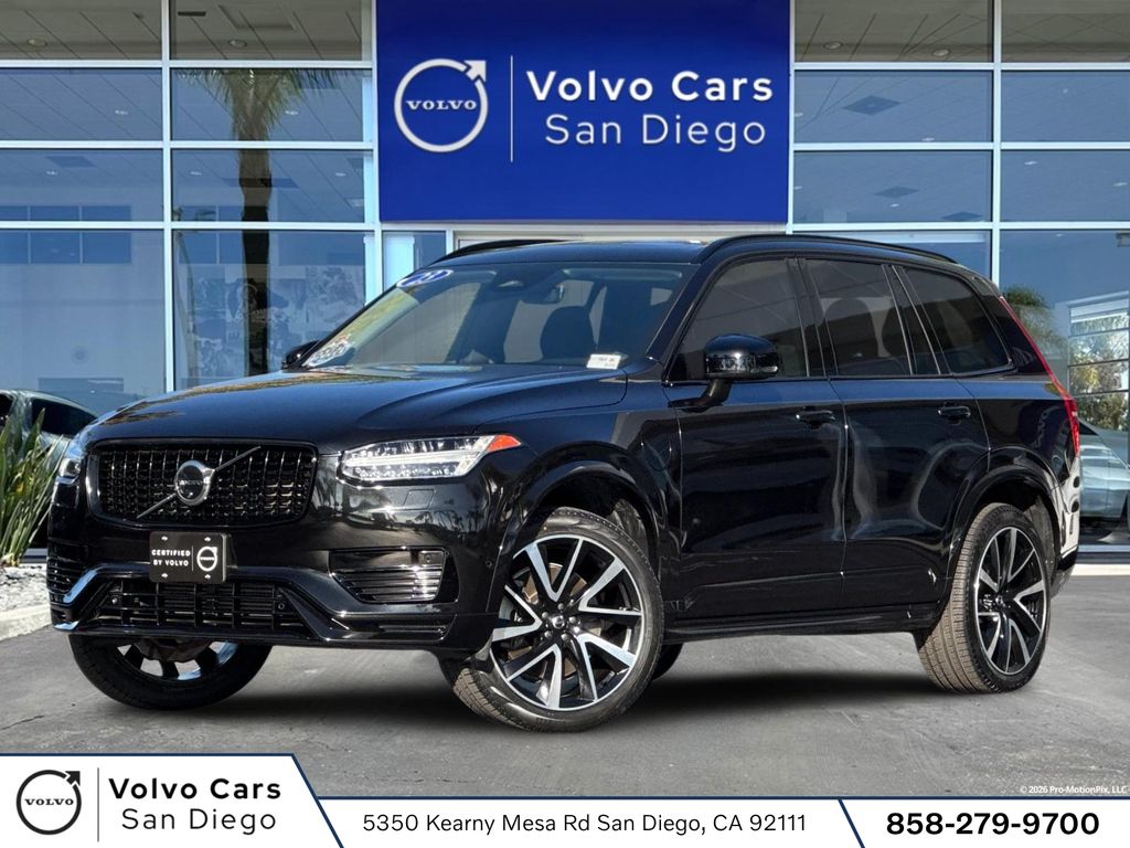  2023 Volvo XC90 Recharge T8 Plus Dark Theme eAWD   