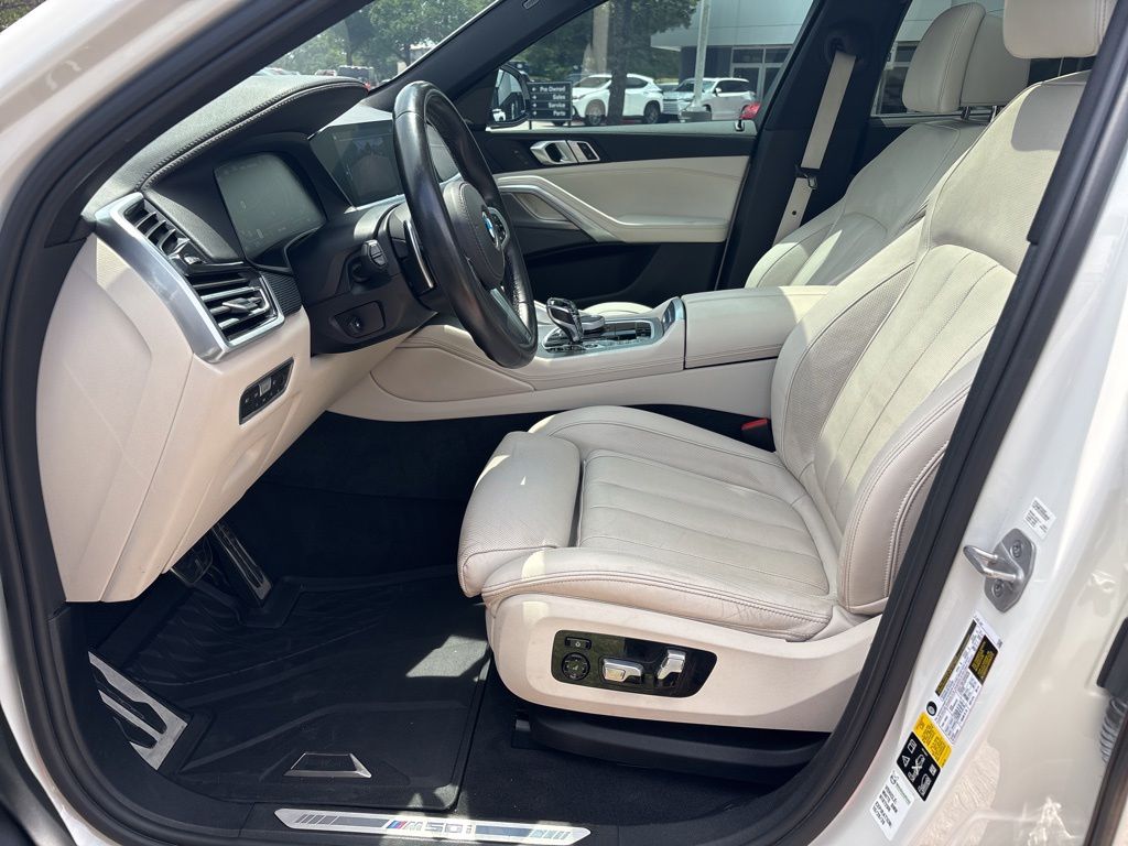 Thumbnail: 2021 BMW X6 - 18