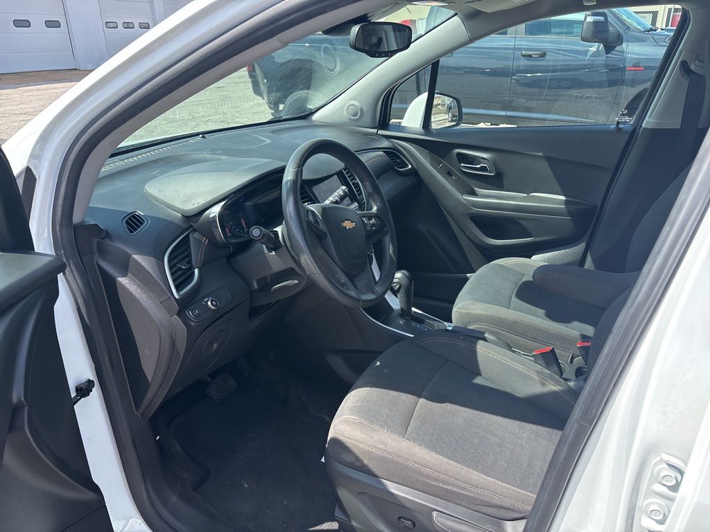 Used 2021 Chevrolet Trax SUV