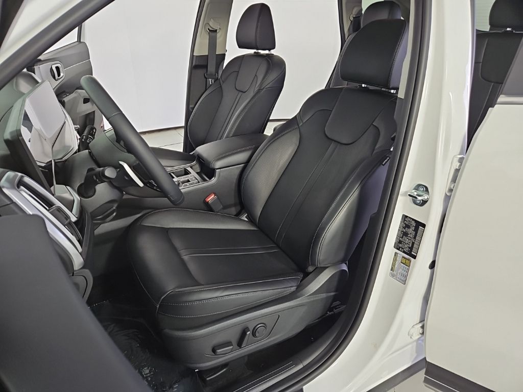 Thumbnail: 2025 Kia Sorento - 21