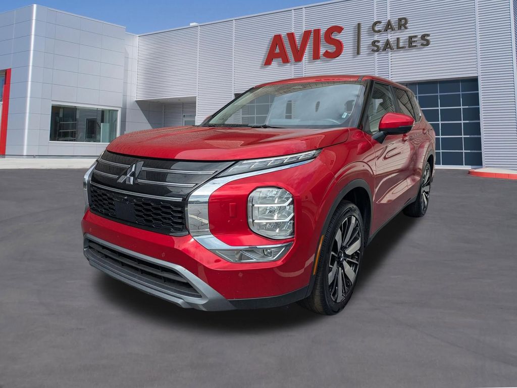Red Diamond 2025 Mitsubishi Outlander SE FWD SUV / Crossover Front-Wheel Drive Continuously Variable Transmission