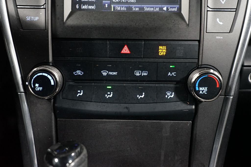 Thumbnail: 2017 Toyota Camry - 20