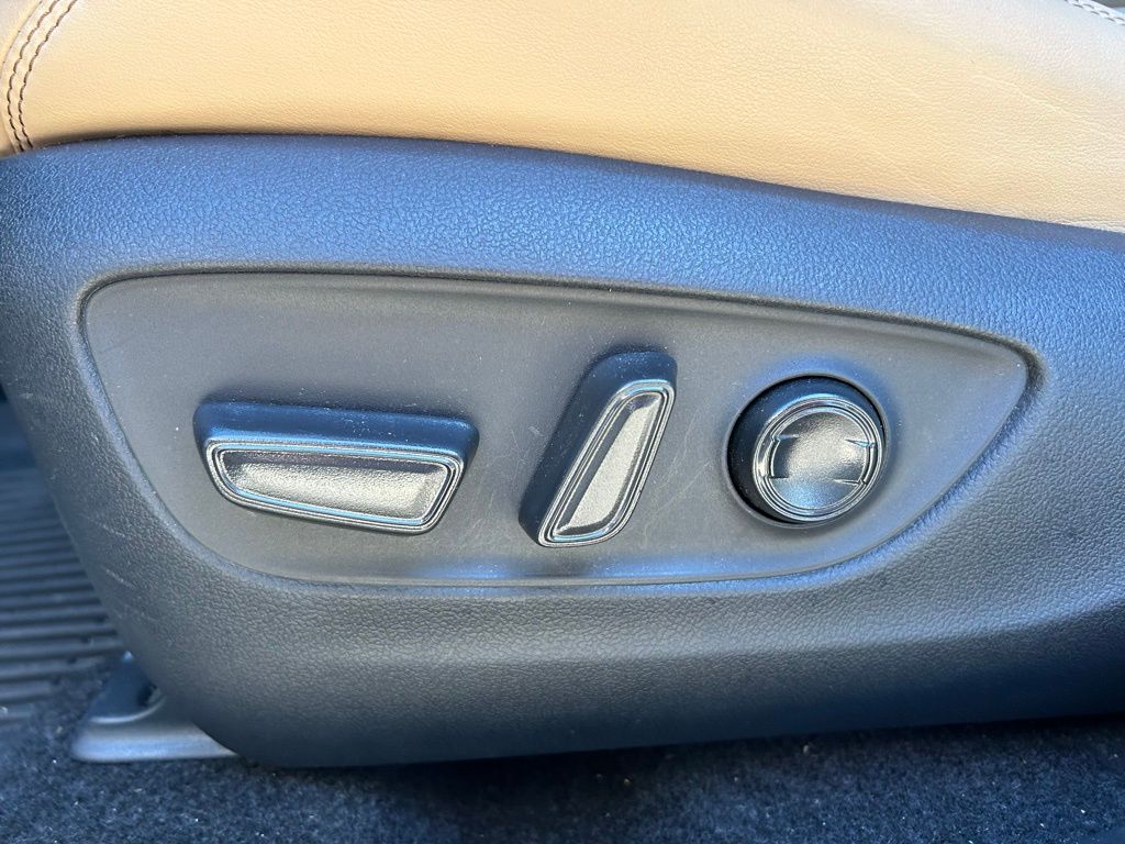 Thumbnail: 2024 Toyota RAV4 - 16