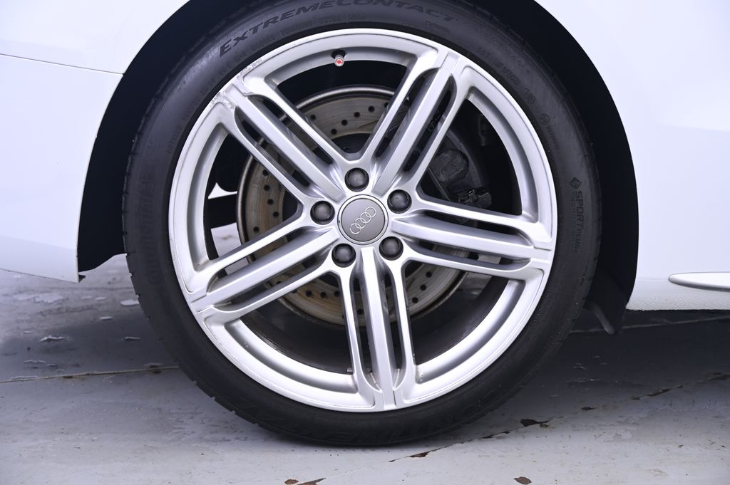Thumbnail: 2013 Audi S5 - 13