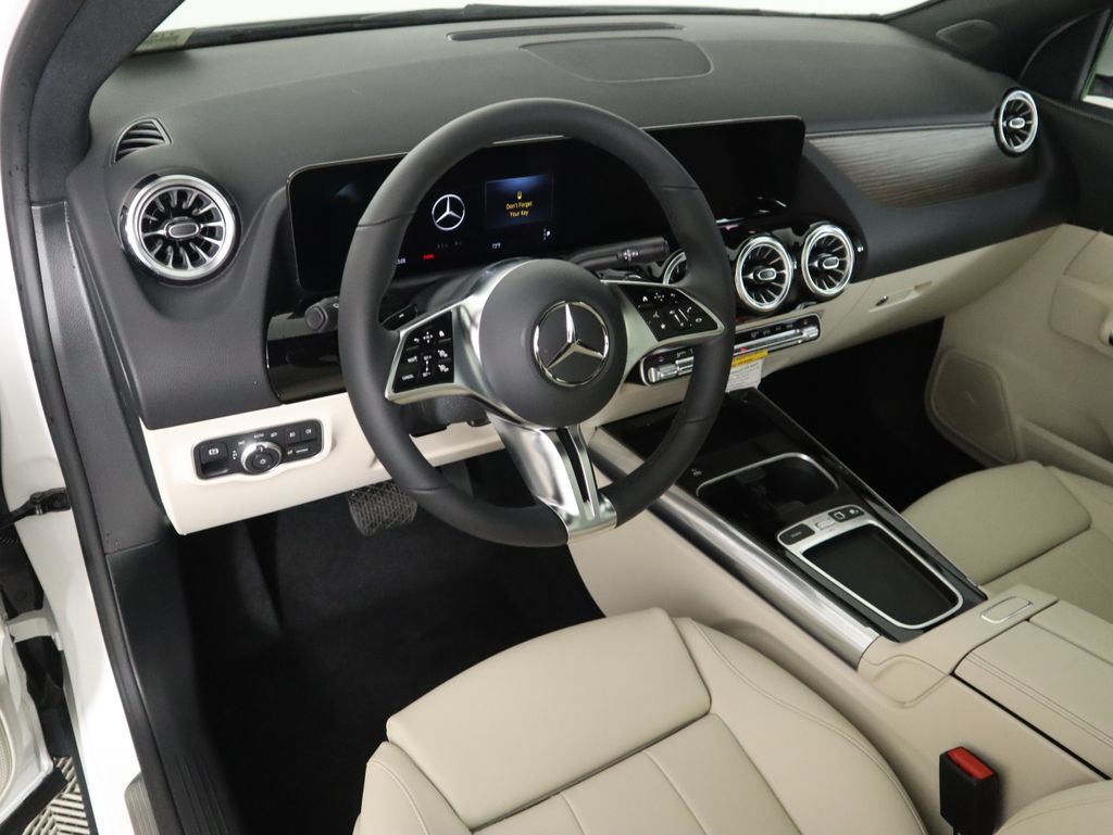 Thumbnail: 2026 Mercedes-Benz GLA - 10