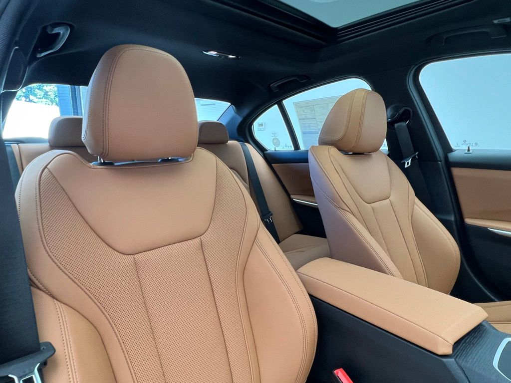 Thumbnail: 2026 BMW 3 Series - 7