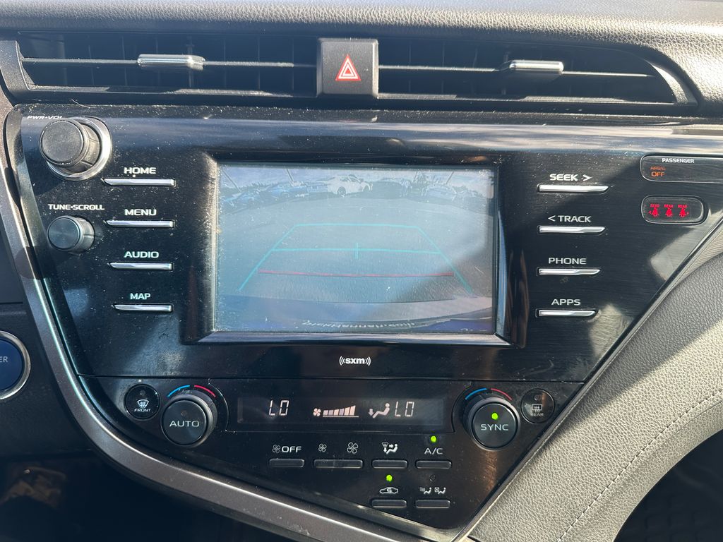 2020 Toyota Camry Hybrid SE