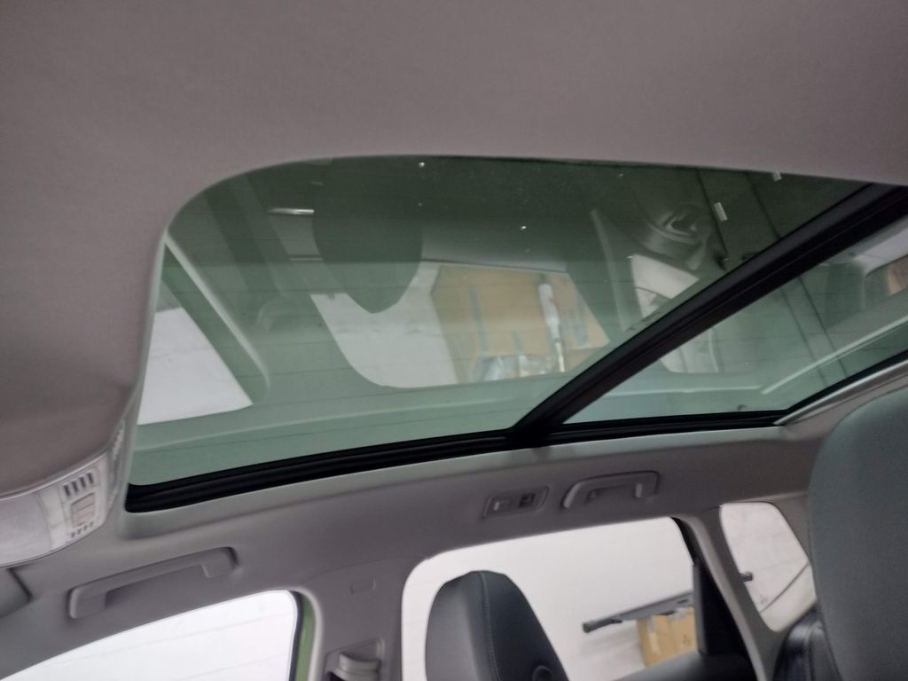 2025 Volkswagen Taos 1.5T SE Black