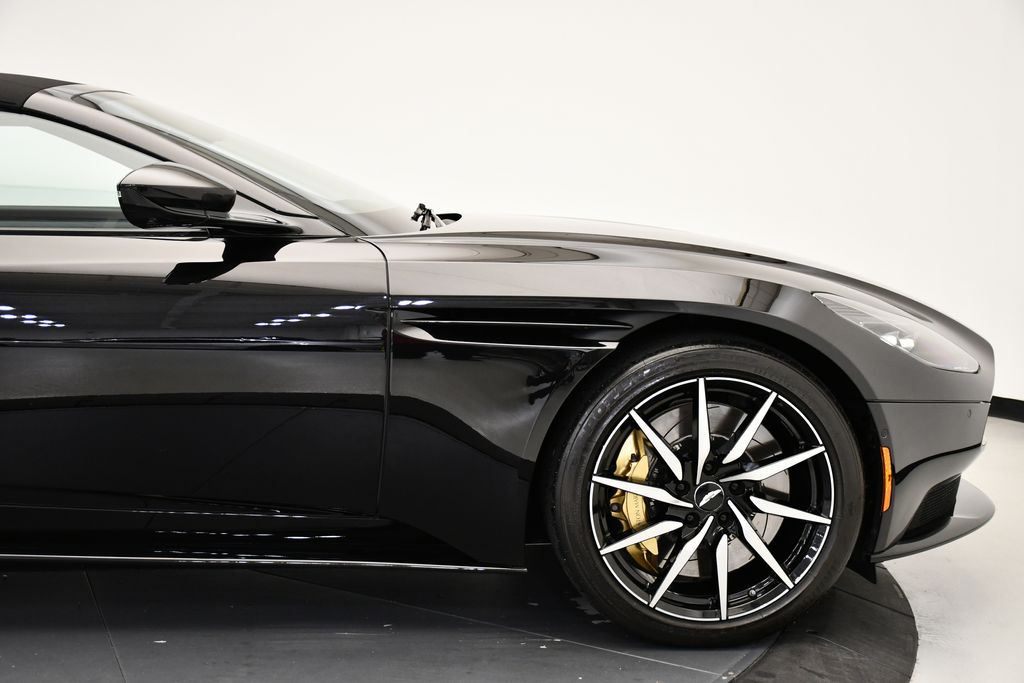 Thumbnail: 2020 Aston Martin DB11 - 15