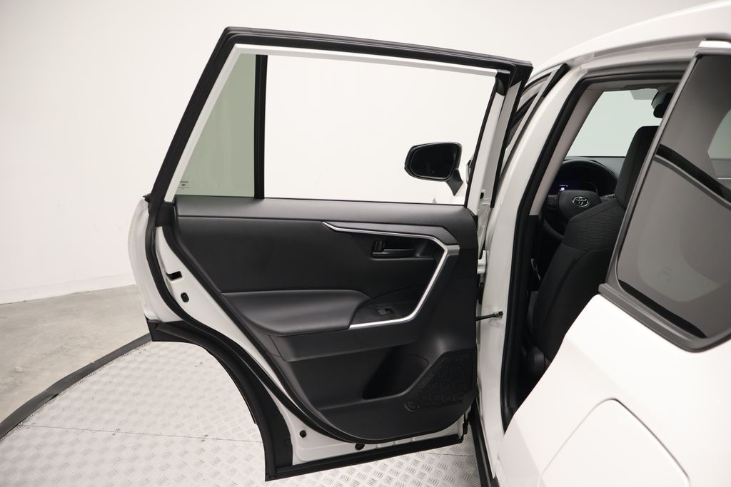 Thumbnail: 2024 Toyota RAV4 - 21
