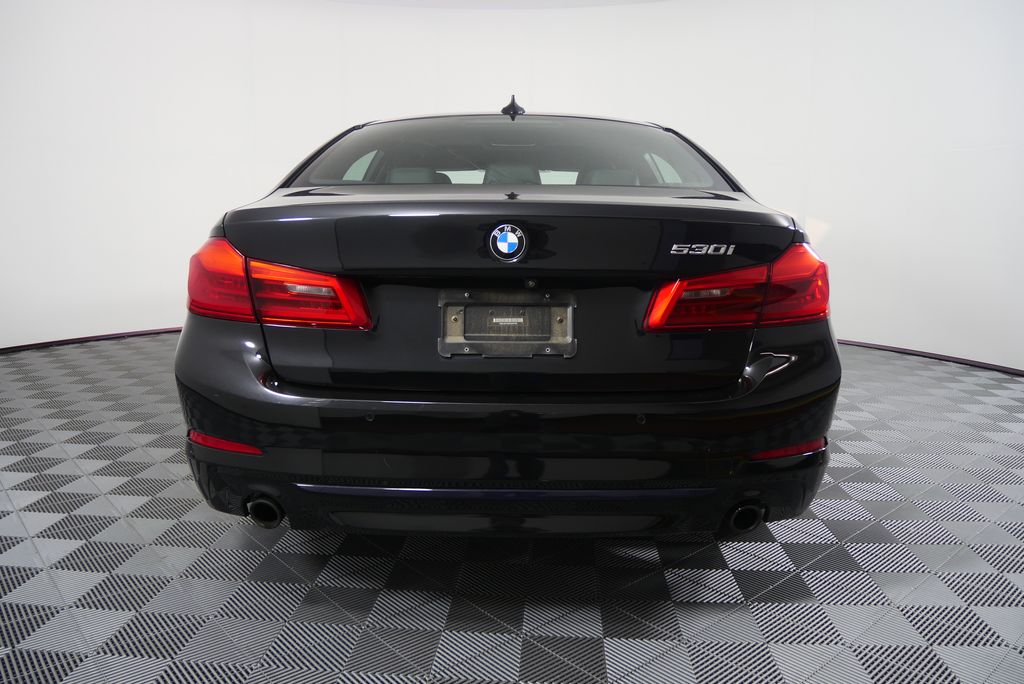 2019 BMW 5 Series 530i 4
