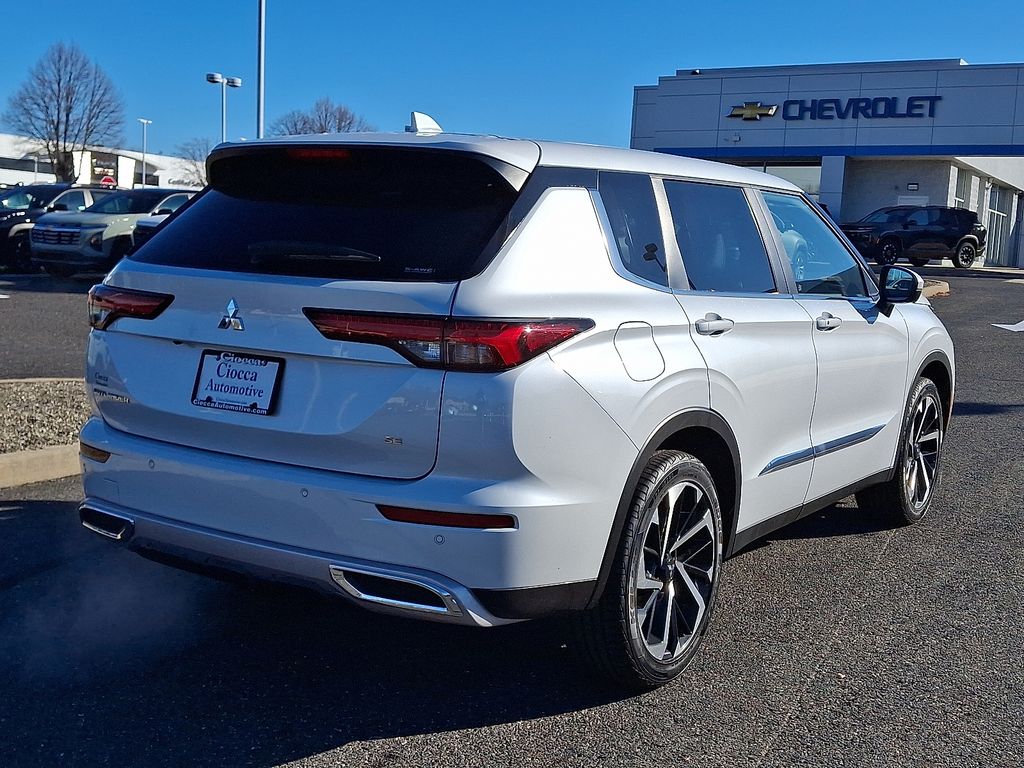 used 2023 Mitsubishi Outlander car, priced at $21,502