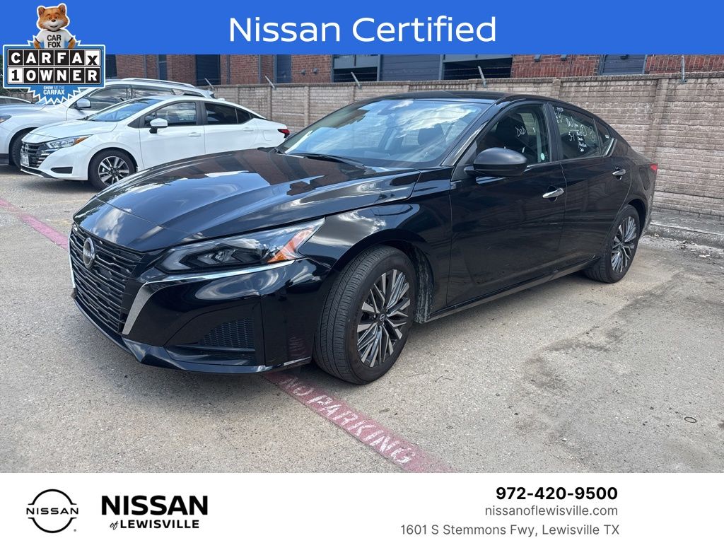Super Black Clearcoat 2025 Nissan Altima 2.5 SV FWD Sedan Front-Wheel Drive Continuously Variable Transmission